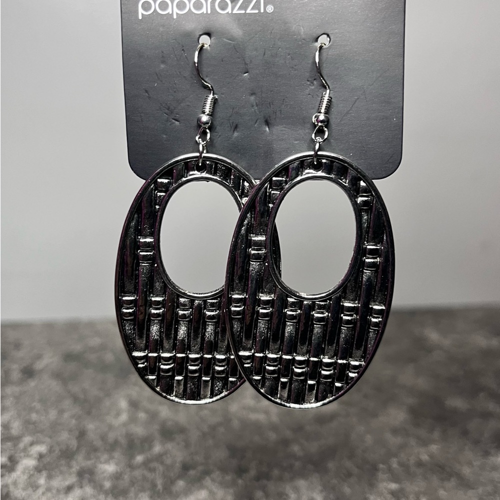 Paparazzi Silver Oval Earrings